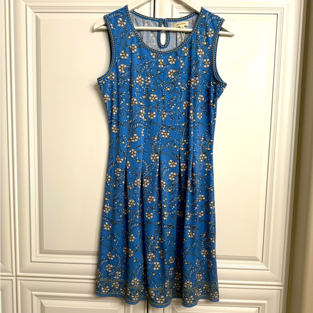 Max Studio Size Small Blue Floral Sleeveless Scoop Neck Fit and Flare Midi Dress